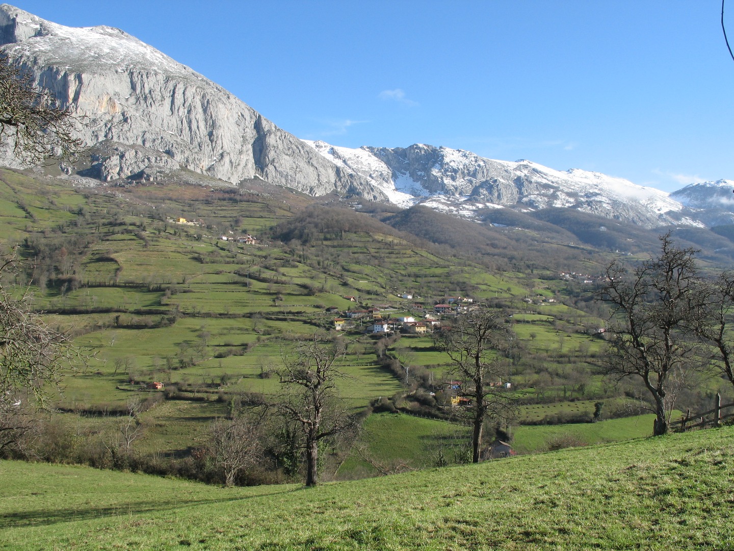 Parque Natural - La - Senda del Oso Asturias, Teverga. Asociación Turismo